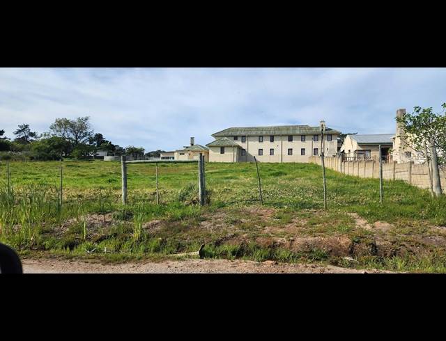 895M² VACANT LAND FOR SALE IN ALBERTINIA